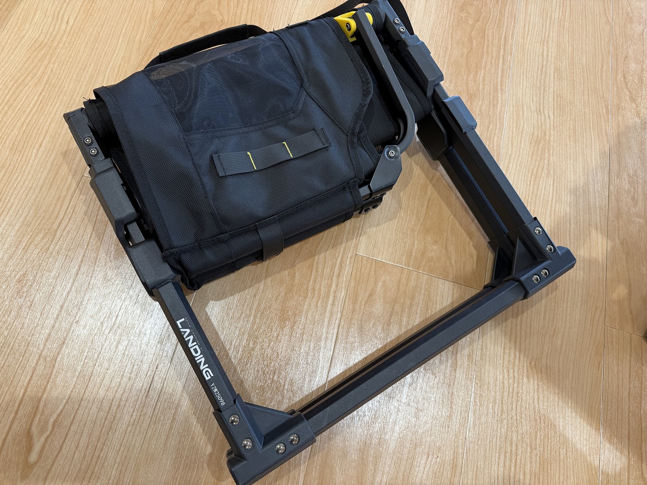 即納】Arcane Warrior LANDINGキャンプチェアー / タイガーオート