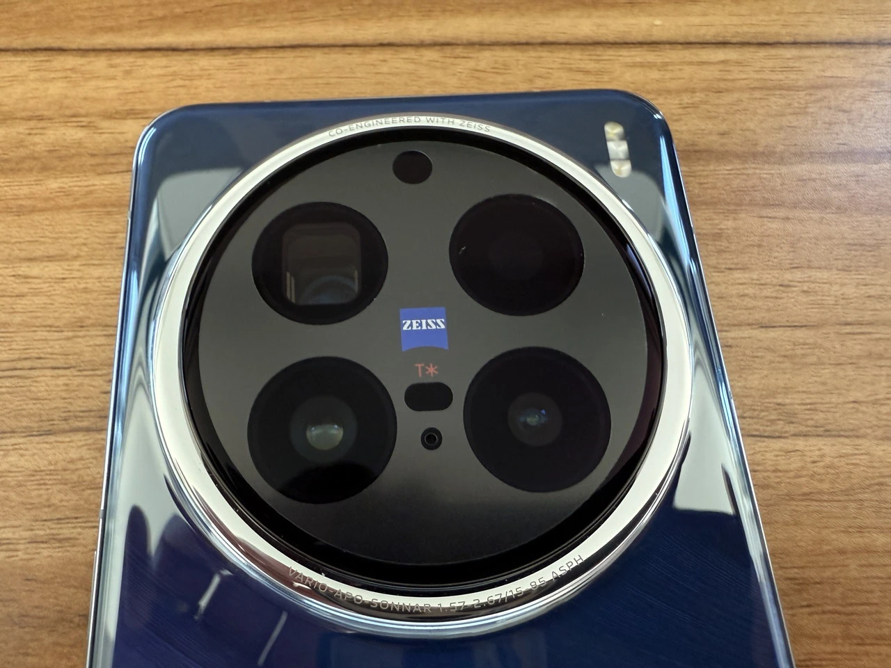 vivo X200 Pro』レビュー、驚異的な望遠撮影性能と処理パフォーマンス