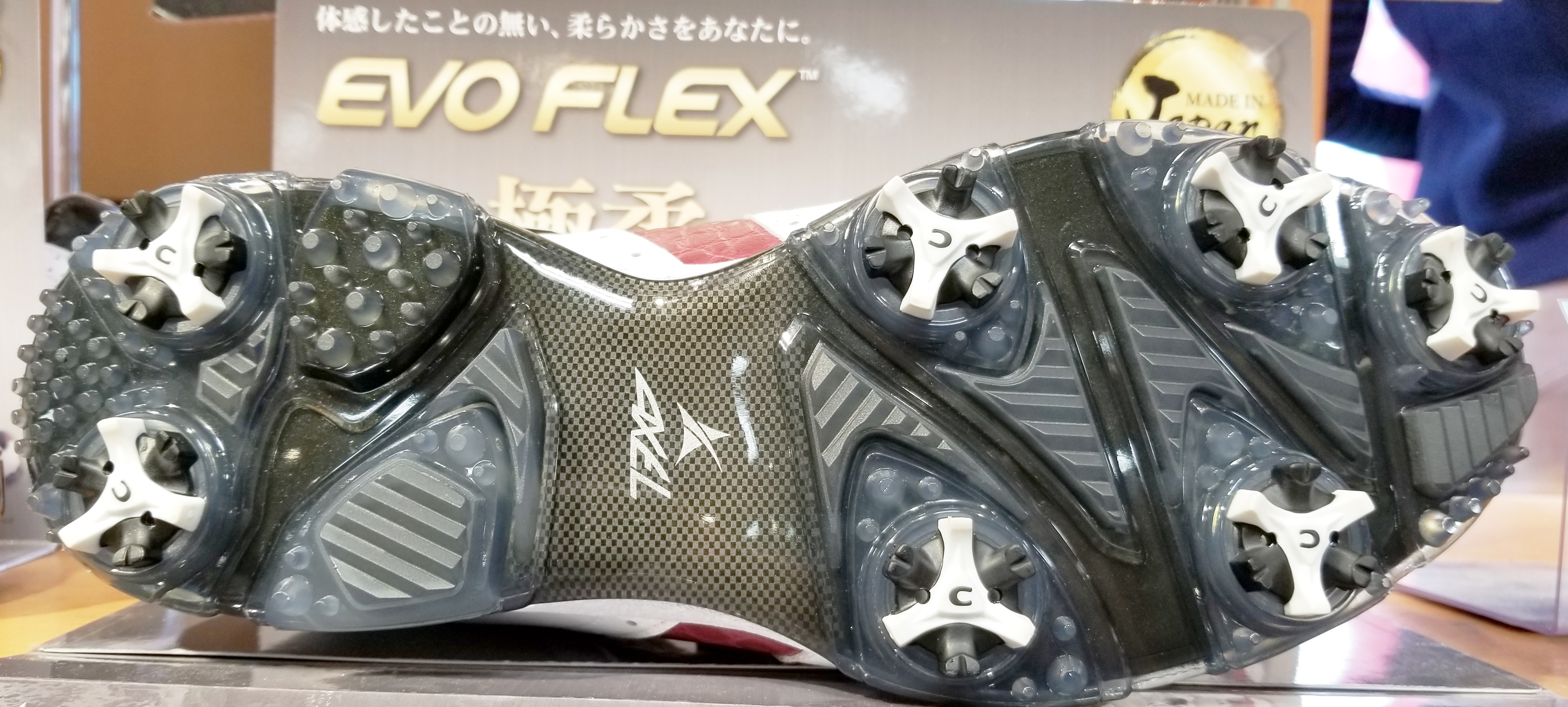 AXEL EVOFLEX(アクセルエヴォフレックス)』大好評発売中!! | つるやゴルフ