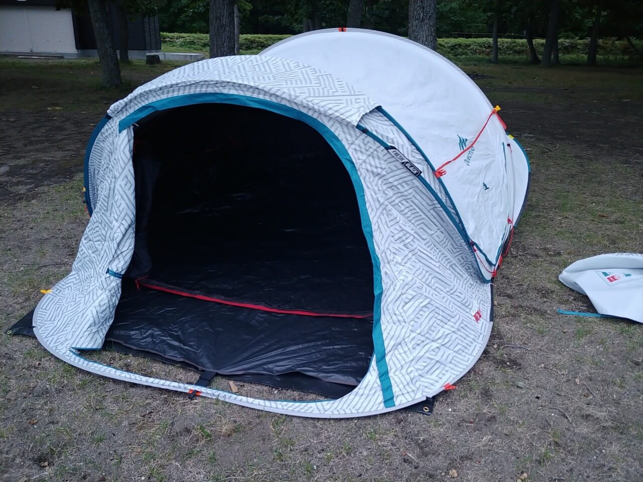 ケシュア ポップアップテントでソロキャンプを楽しんだ。 | つりぐ買取