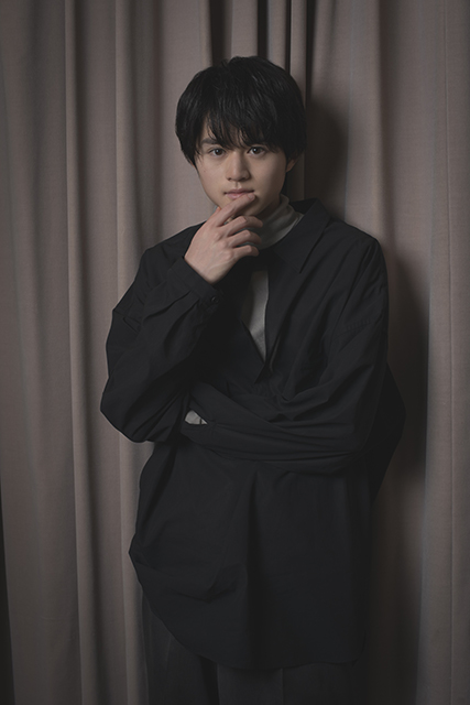 自分が心の底から好きになった時にどう向き合うか」――鈴鹿央士が