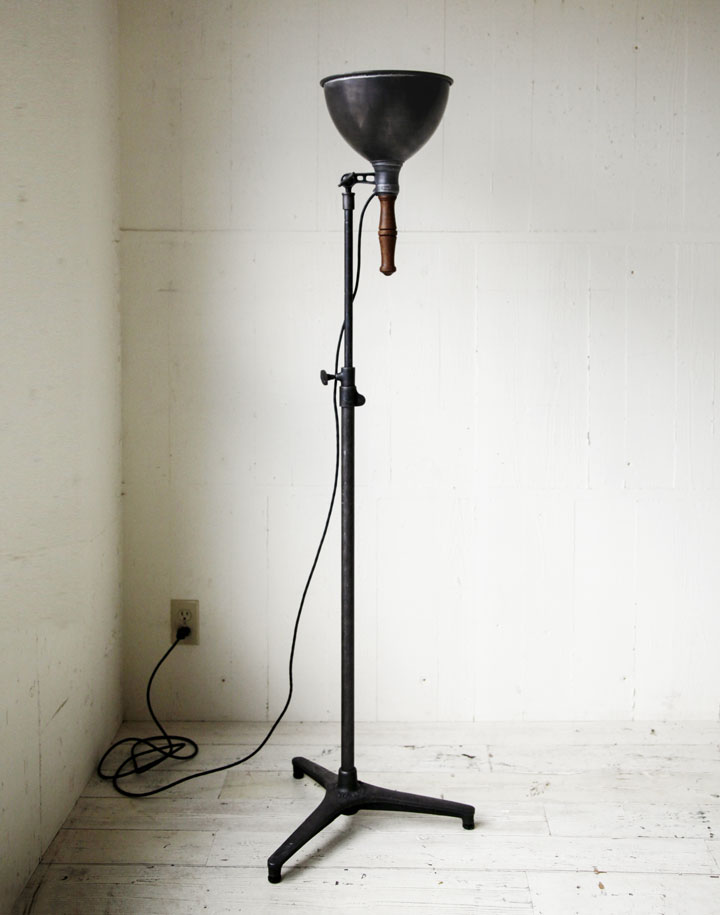 FLOOR LAMP F-UIN1 | TRUCK FURNITURE