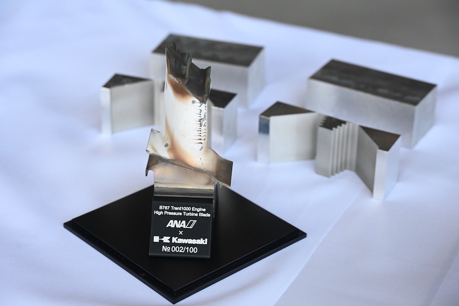 希少 JAL B747 タービンブレード キーホルダー 1点限り 希少 JAL B747