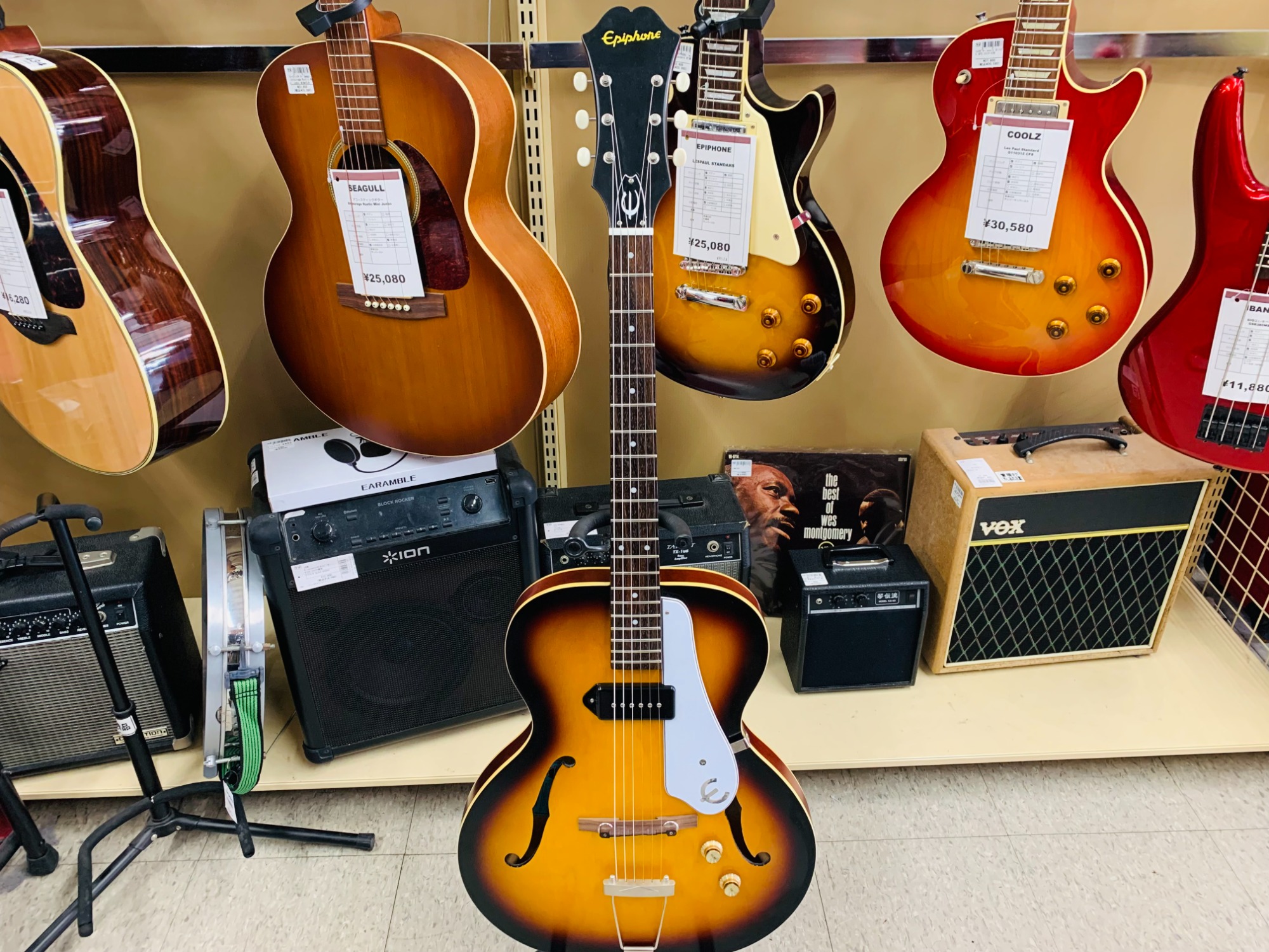 EPIPHONE(エピフォン）フルアコギターE422T 入荷致しました！｜2023年