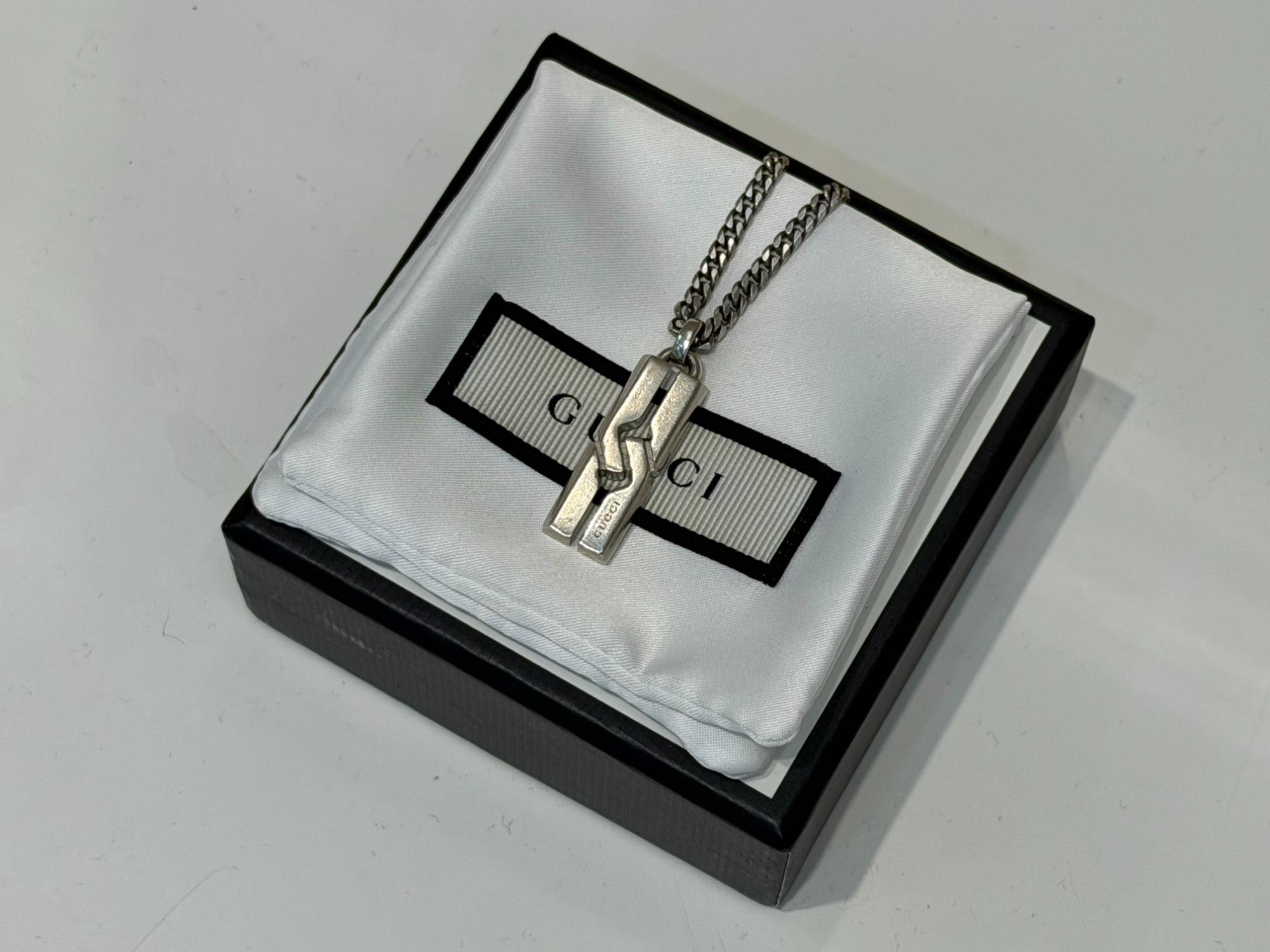 GUCCI(グッチ)のノットインフィニティ―ネックレスを買取入荷しました