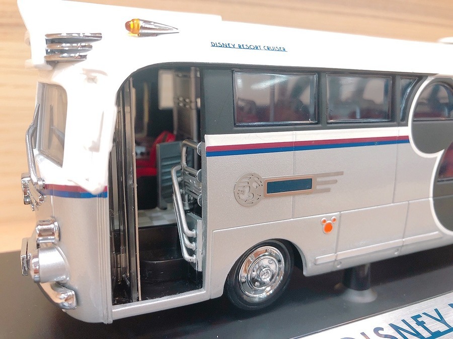 見ているだけでワクワク♪】ディズニーリゾートクルーザー1/43が入荷