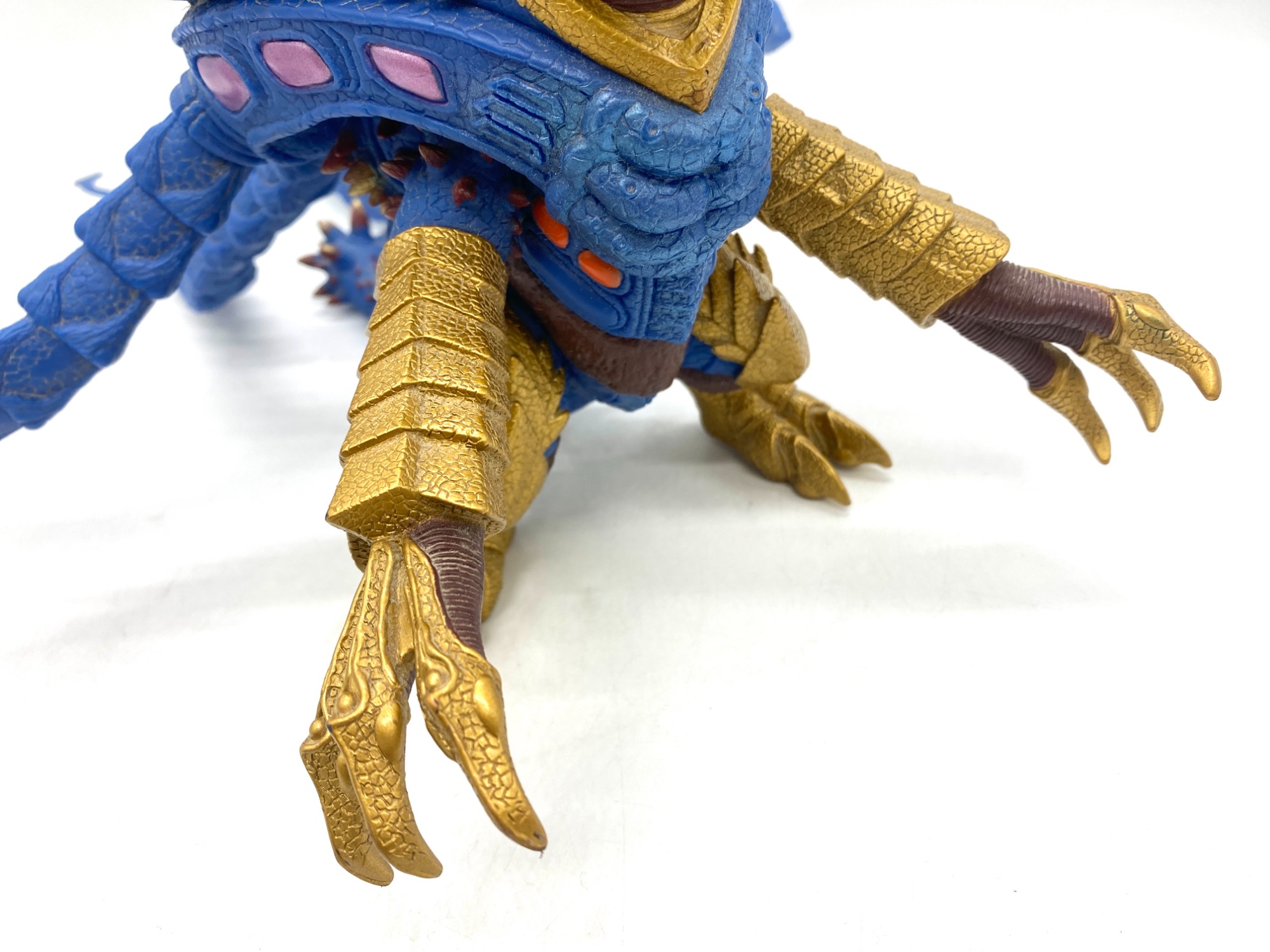 スマホで購入】Uキラーザウルスのソフビフィギュアが入荷いたしました