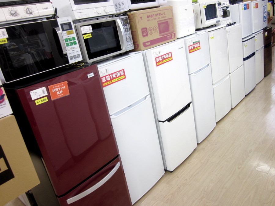 Hisense(ハイセンス)の130L 2ドア冷蔵庫 2017年製「HR-D1302」｜2019年