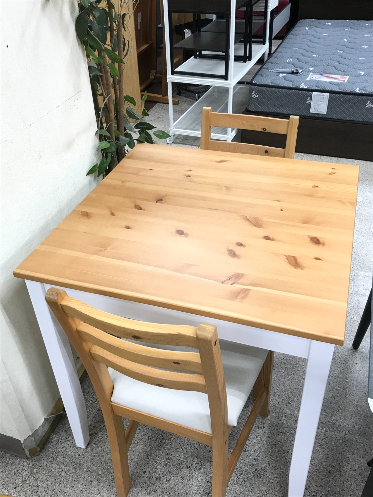 IKEA（イケア）のダイニング3点セット・LERHAMN（レールハムン）買取