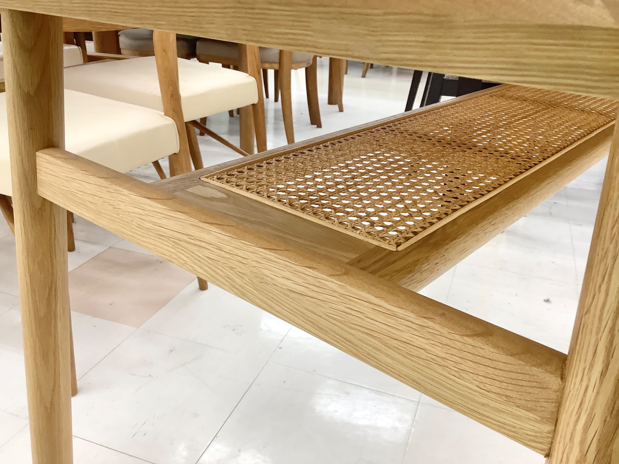 UNICO(ウニコ) ソルク ダイニングテーブル が入荷しました！｜2024年05