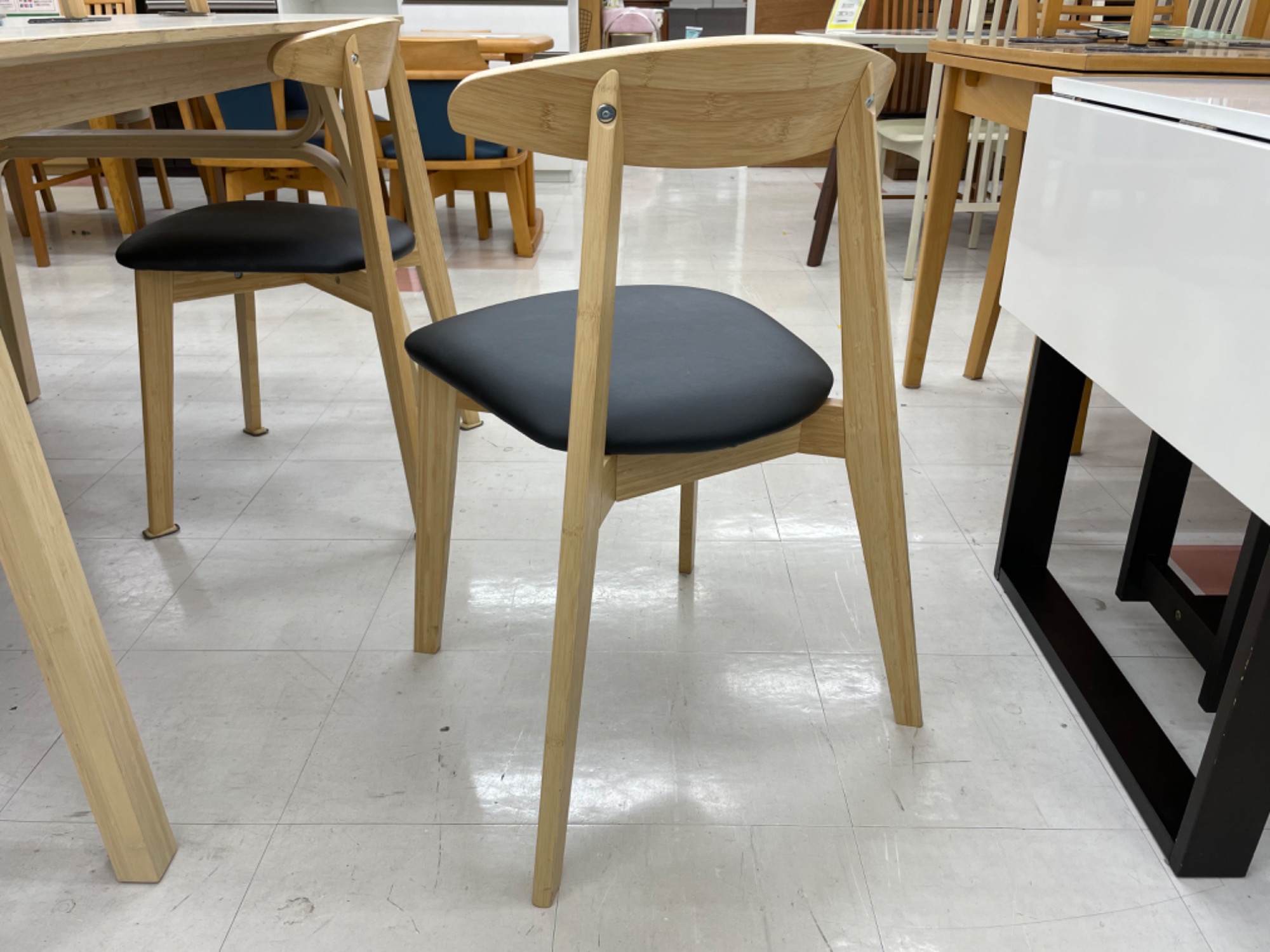 IKEA(イケア)のダイニングセット HANSOLA(ハンソーラ) VOXLOV