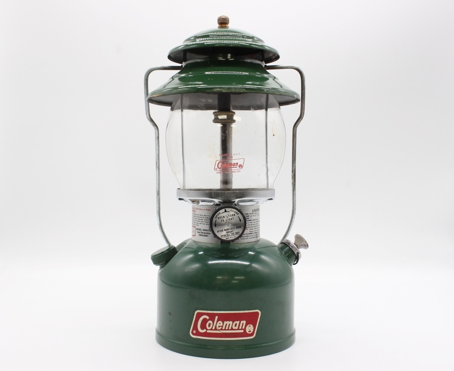 ランタンを語る上では外せない ｢Coleman 200A｣ [2020.01.14発行