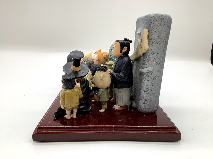 ゲゲゲの鬼太郎 妖怪達に囲まれた水木しげる先生 フィギュアが買取入荷