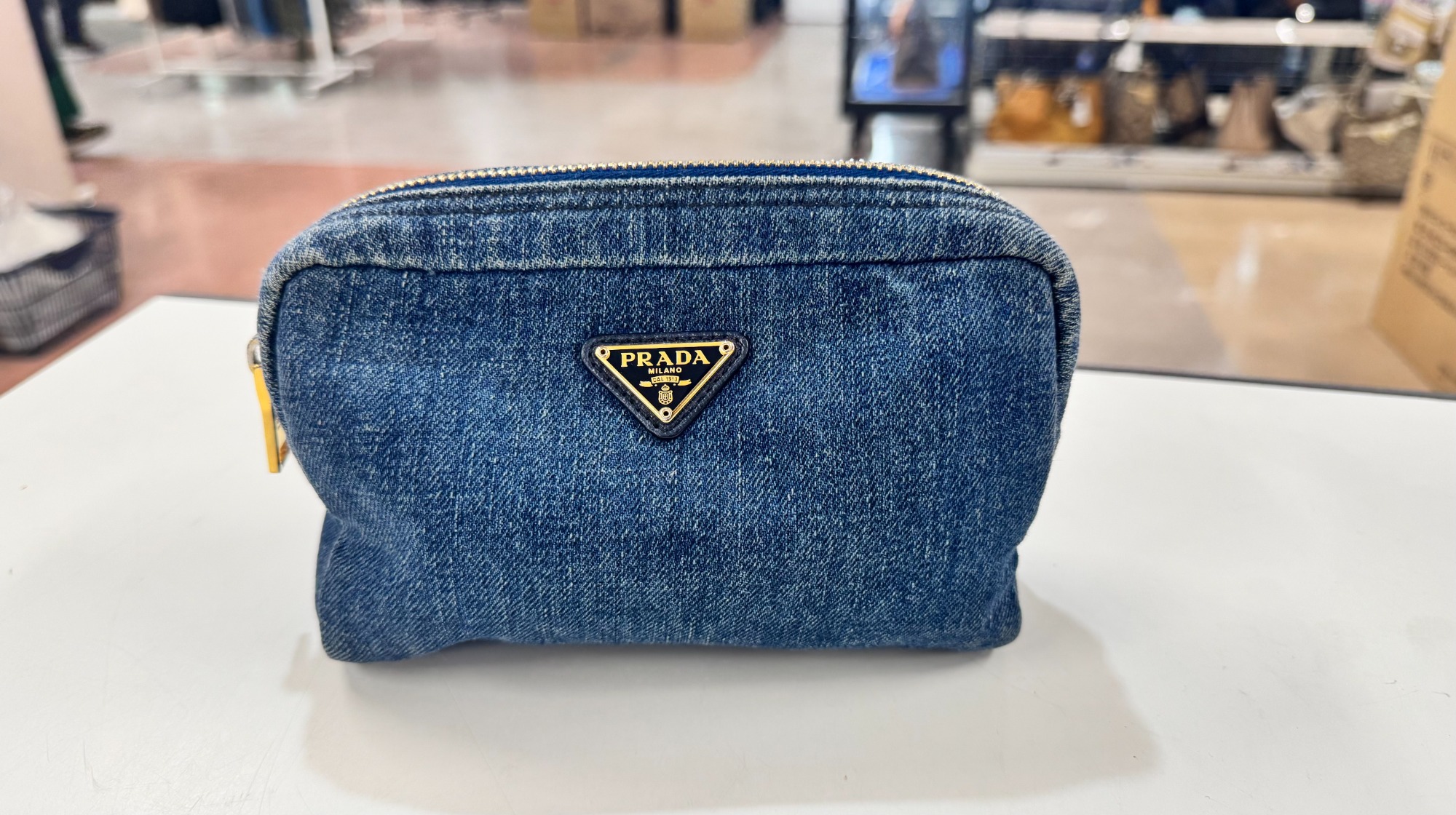 PRADA(プラダ)のデニムポーチを買取入荷致しました！！｜2025年01月20