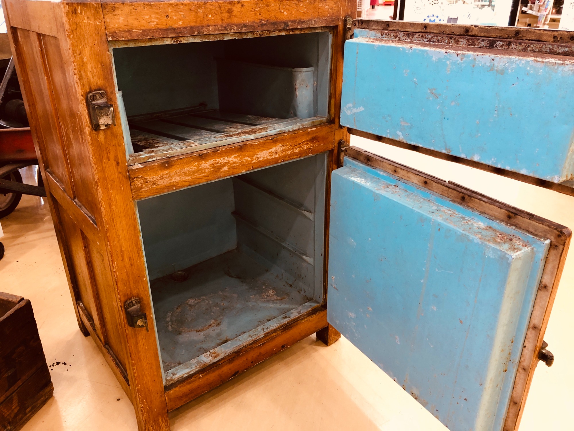 昭和レトロ 木製冷蔵庫 買取入荷しました｜2023年03月02日｜リサイクル