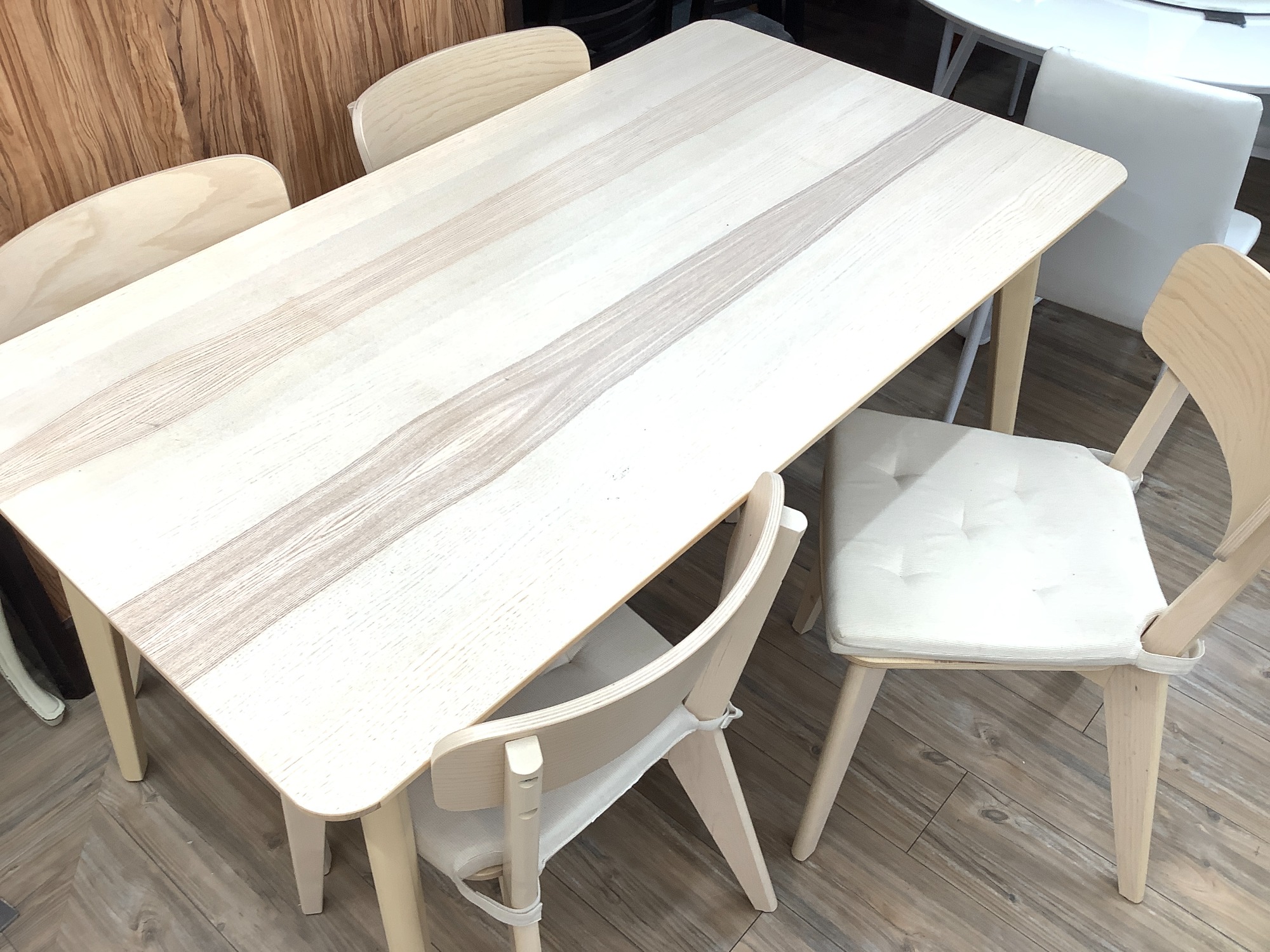 IKEA(イケア)のダイニング5点セット LISABO(リーサボー) ベージュ をご