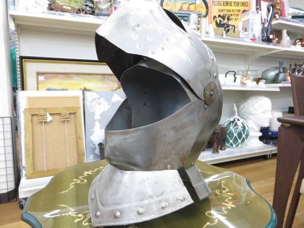 中世にタイムスリップ!?西洋甲冑入荷しました!!【鶴ヶ島店】｜2018年04