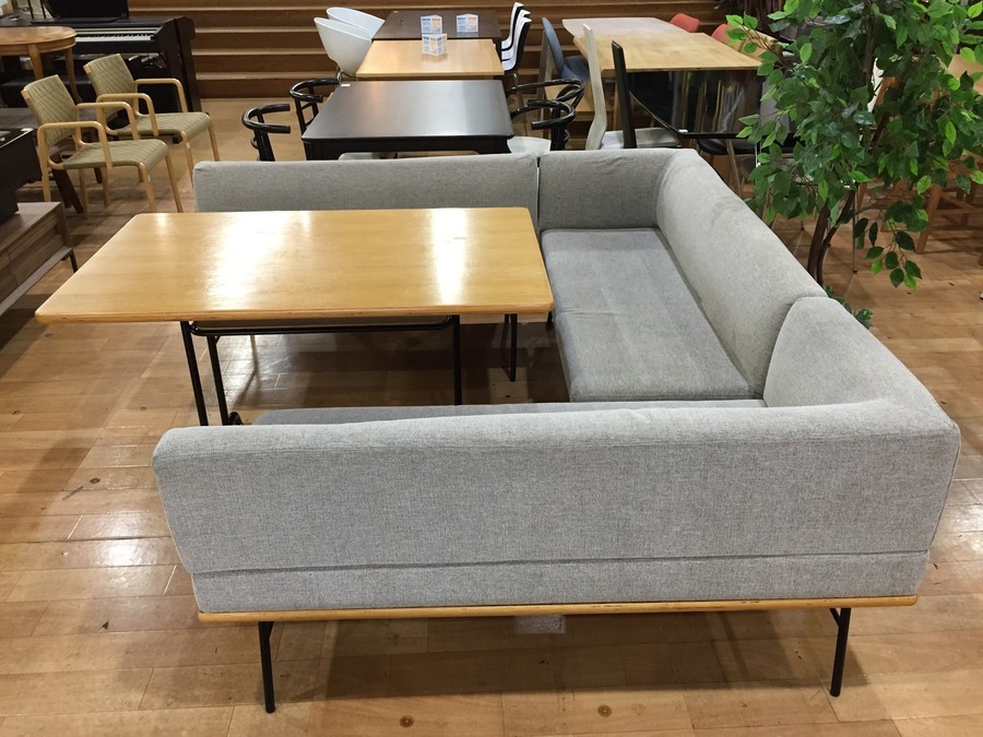 UNICO(ウニコ) ベンチソファーダイニングセットが買取入荷致しました