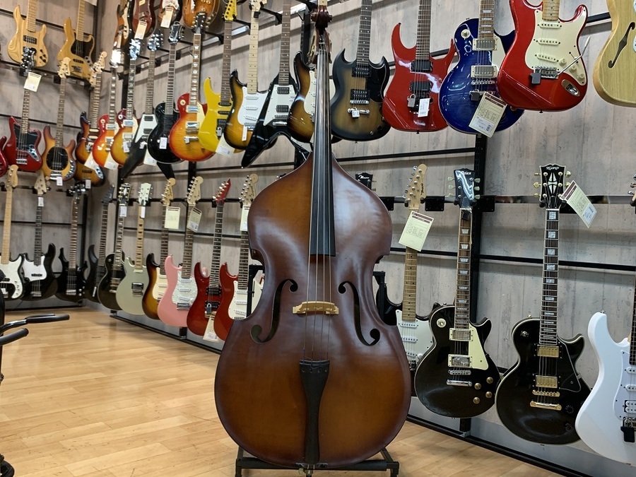 Universal（ユニバーサル）の4/4サイズコントラバスSB-80が買取入荷