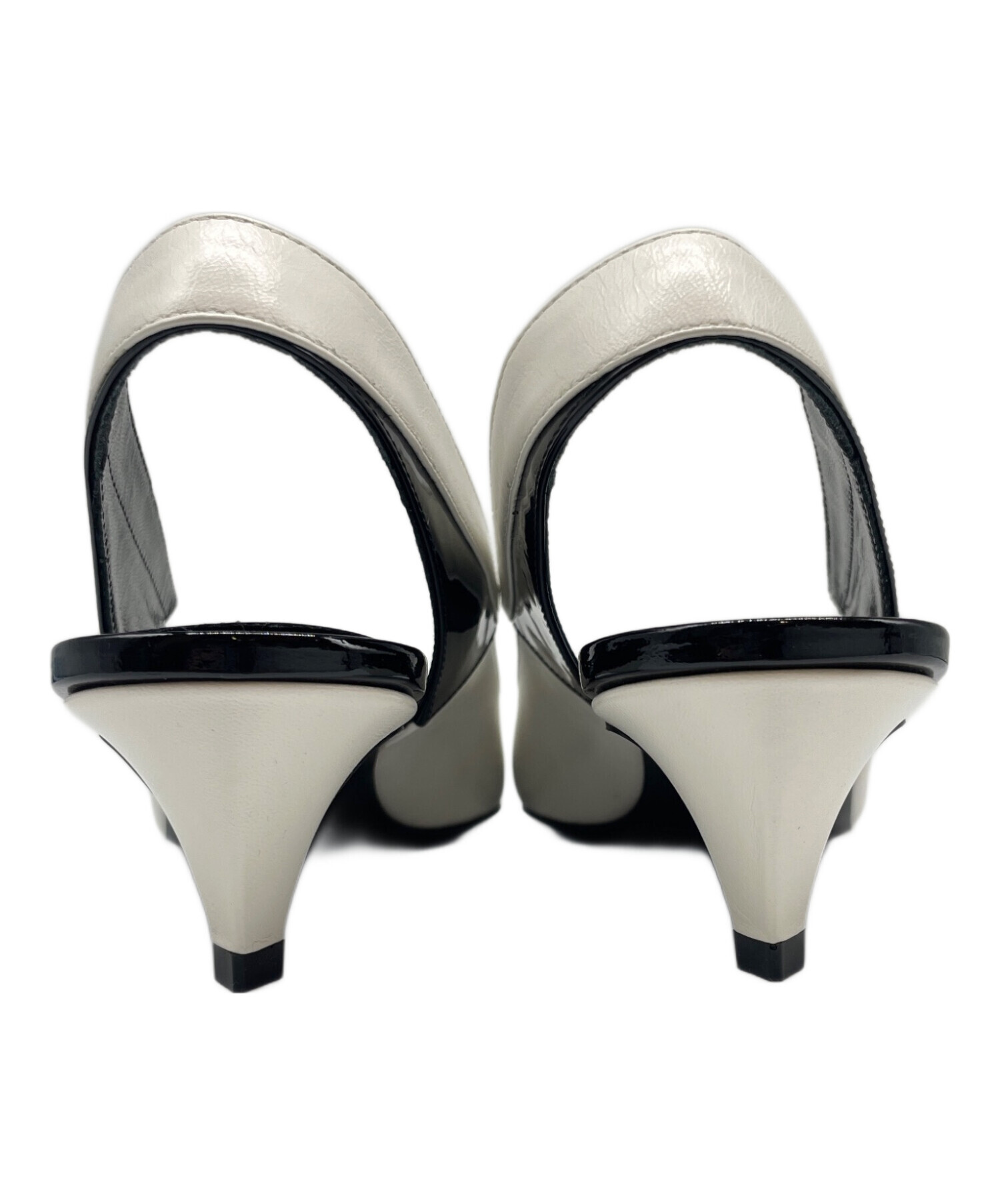 中古・古着通販】CELINE (セリーヌ) バックストラップ ポインテッド