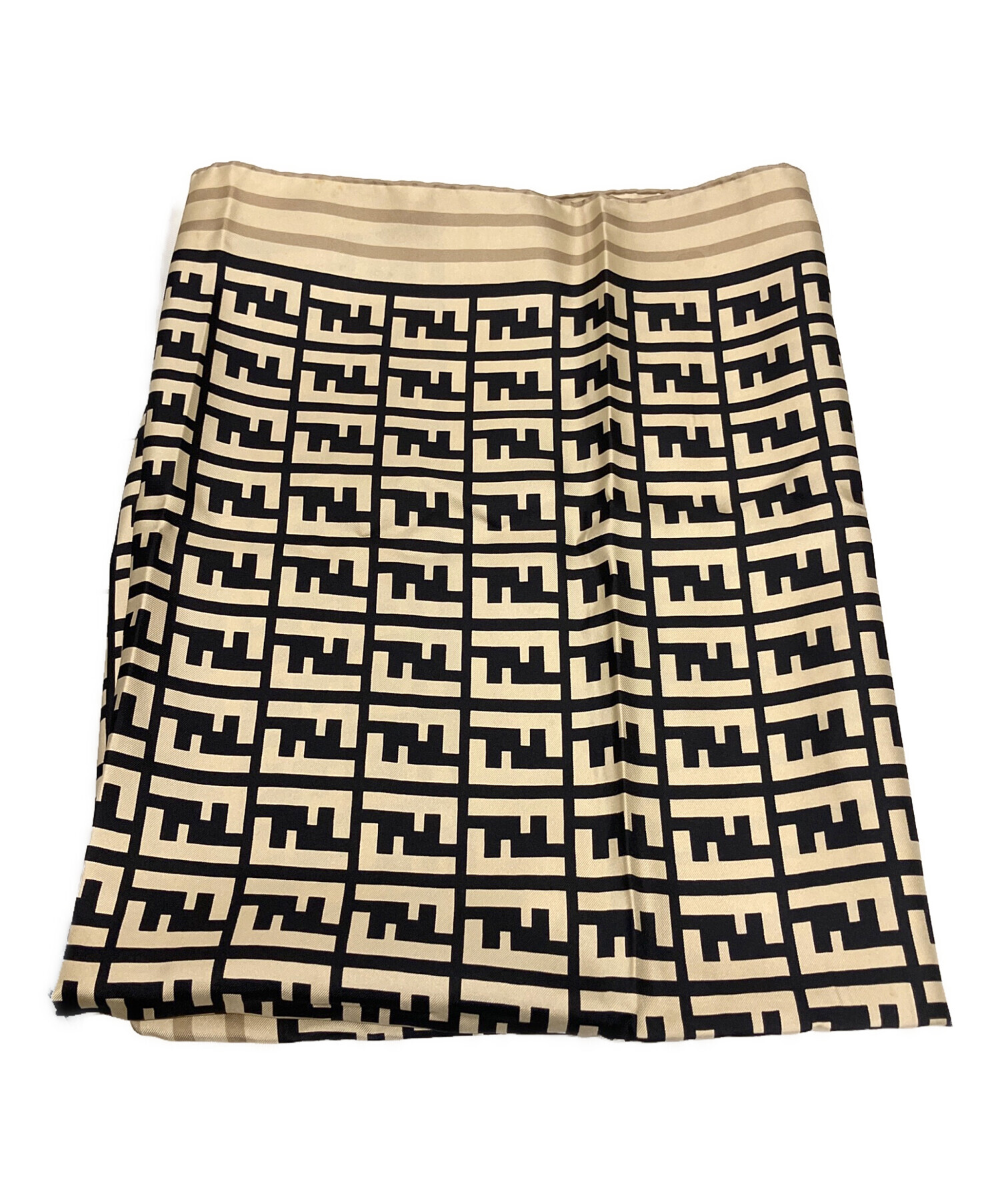 中古・古着通販】FENDI (フェンディ) 大判 総柄シルクスカーフ
