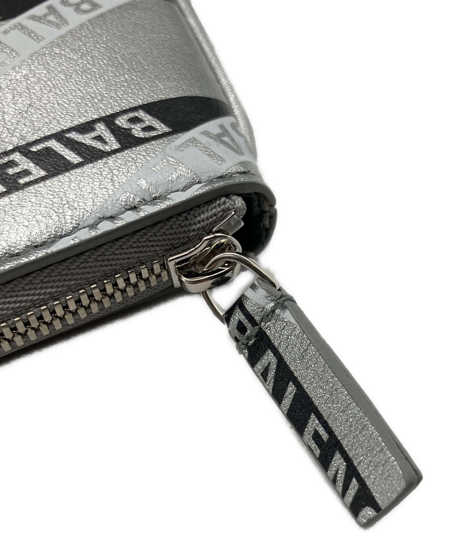 中古・古着通販】BALENCIAGA (バレンシアガ) ロゴテープジップポーチ