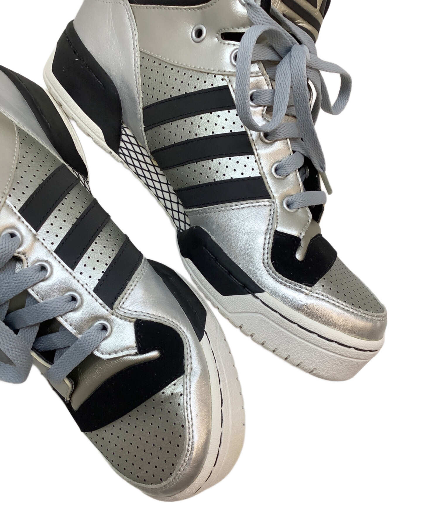 中古・古着通販】adidas (アディダス) ハイカットスニーカー シルバー