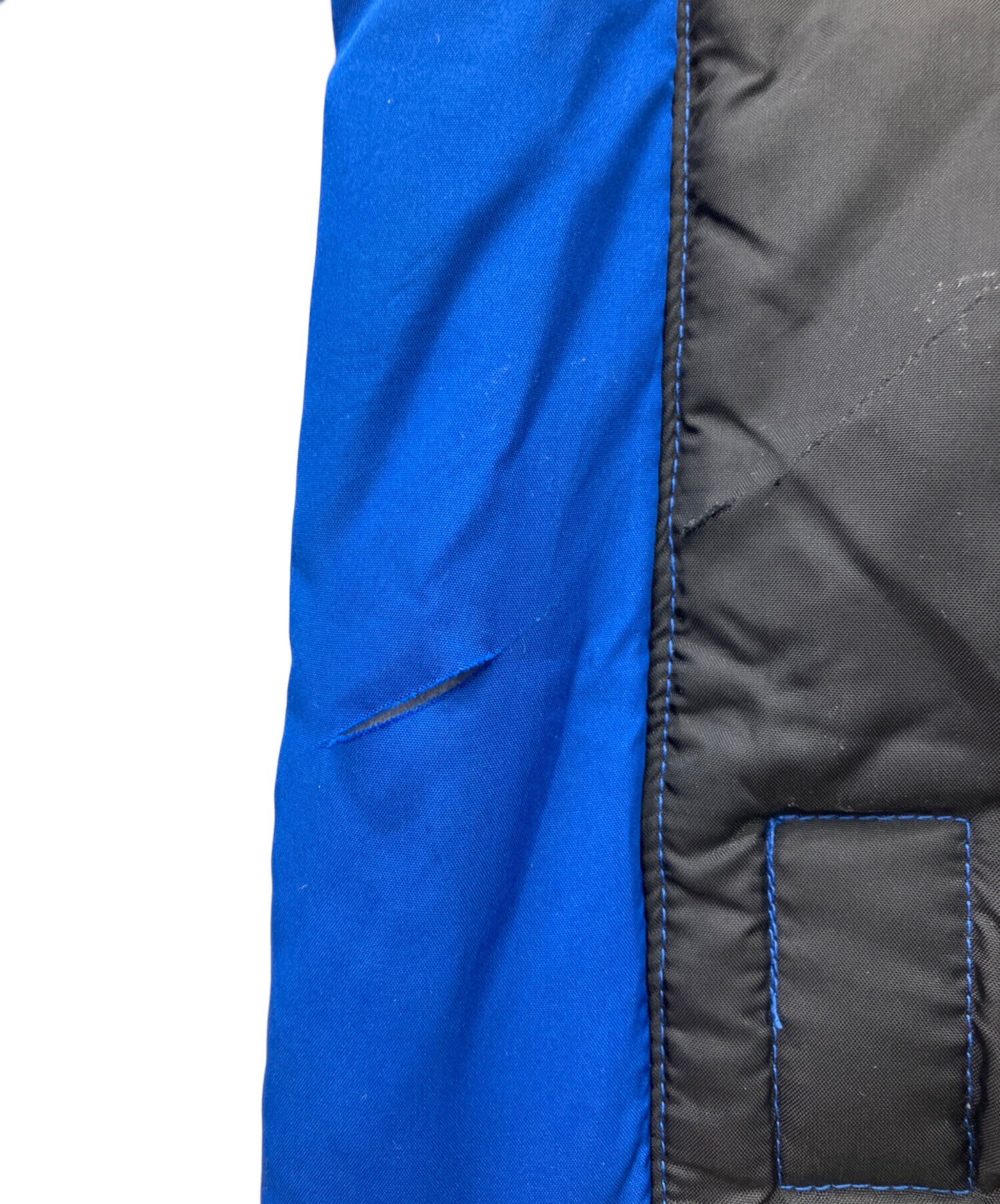 中古・古着通販】CarHartt (カーハート) ダウンジャケット ブルー