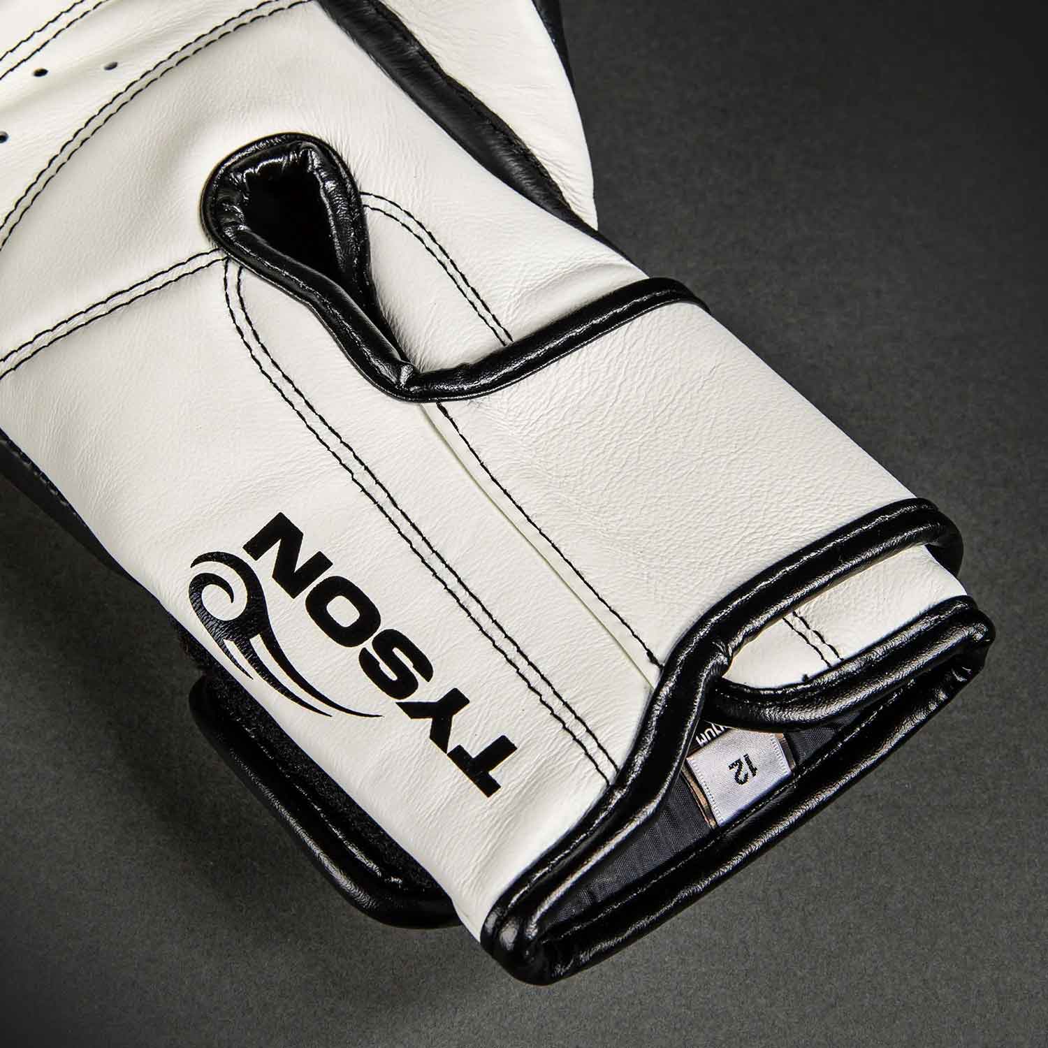 VENUM／ヴェナム ボクシンググローブ Giant 2.0 Mike Tyson Pro Boxing