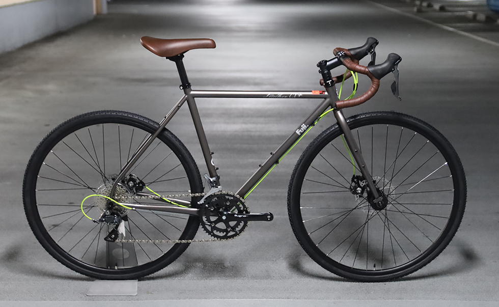通勤に最適なグラベルバイク FUJI FEATHER CX+ | TWOPEDAL (ツーペダル)