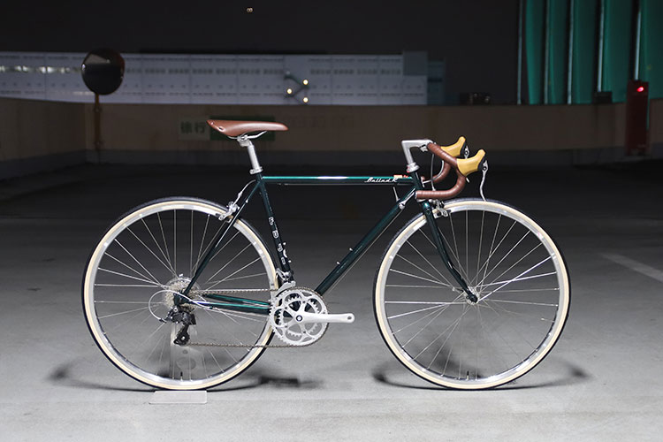 人気のクロモリロードバイク FUJI(フジ) BALLAD R | TWOPEDAL (ツーペダル)