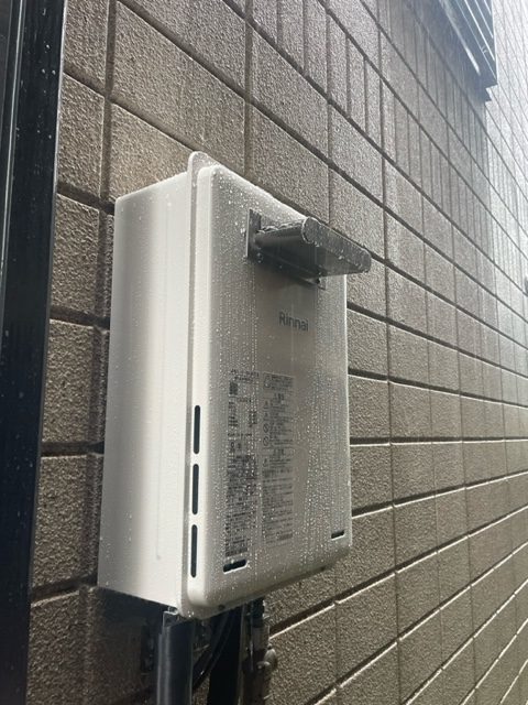 RUX-A1015W(A)-E - 屋外壁掛 | リンナイ | ガス給湯器交換なら【湯