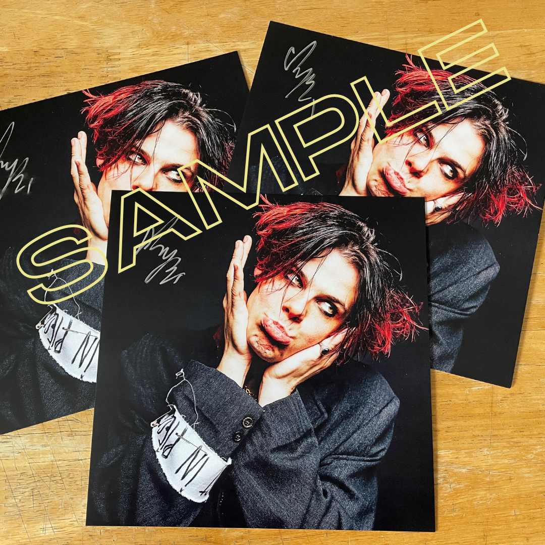 直筆サイン入りポートレートプレゼント！ - ヤングブラッド