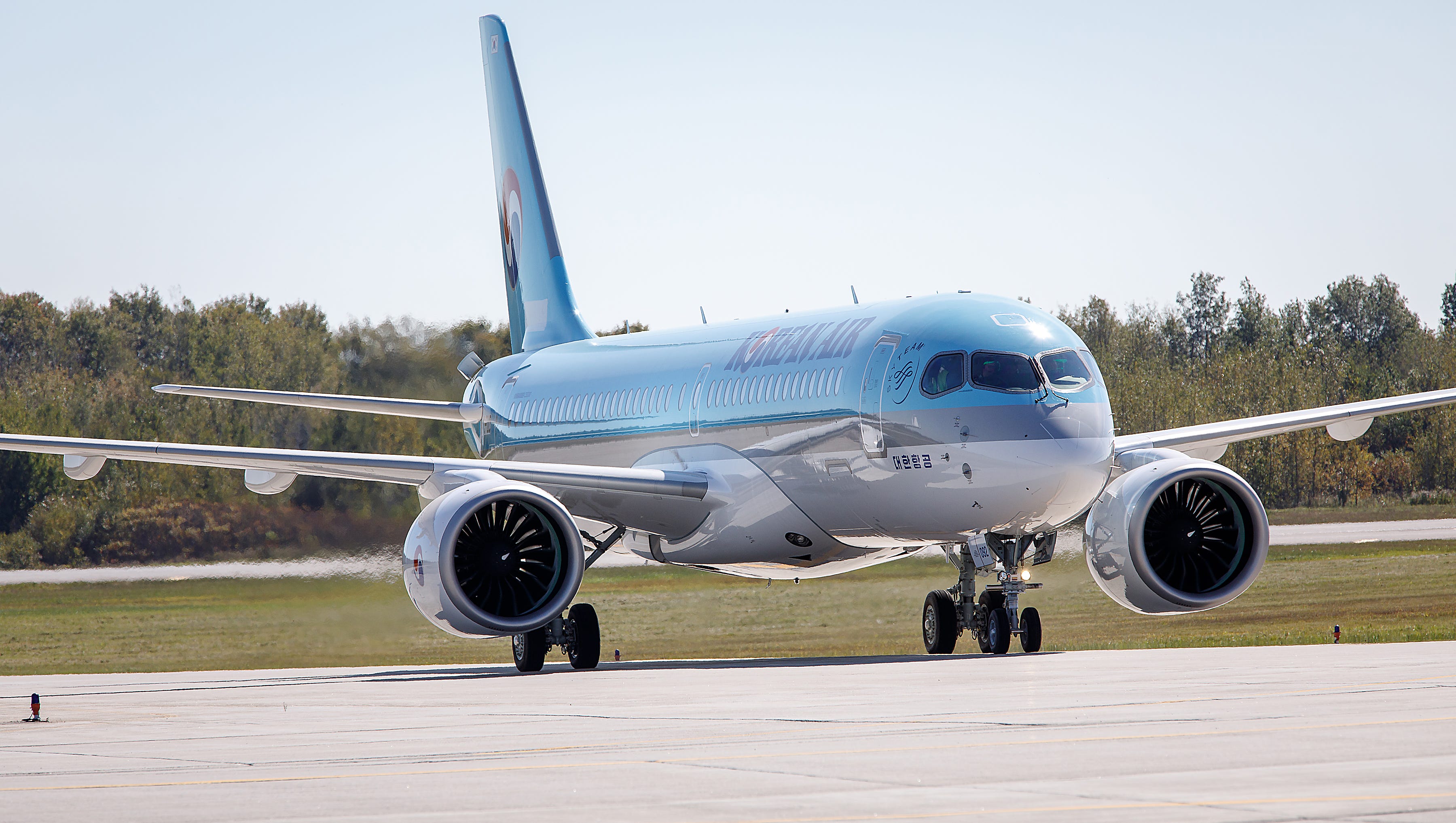 First look: Korean Air shows off its first Bombardier C Series CS300