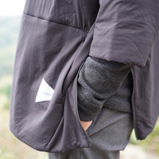 アンドワンダー アルファエアT and wander alpha AIR T ポーラテック