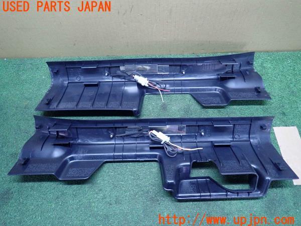 ランエボ10 GSR(CZ4A)純正 アクセント スカッフプレート 中古 の商品
