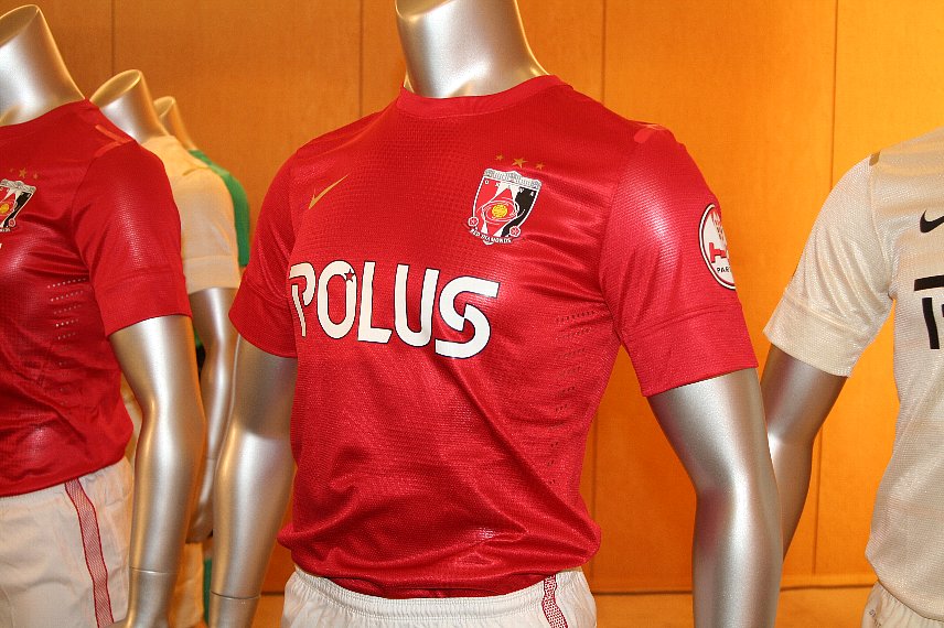 画像で詳細説明】2013シーズン浦和レッズ新ユニフォーム発表 | 浦和