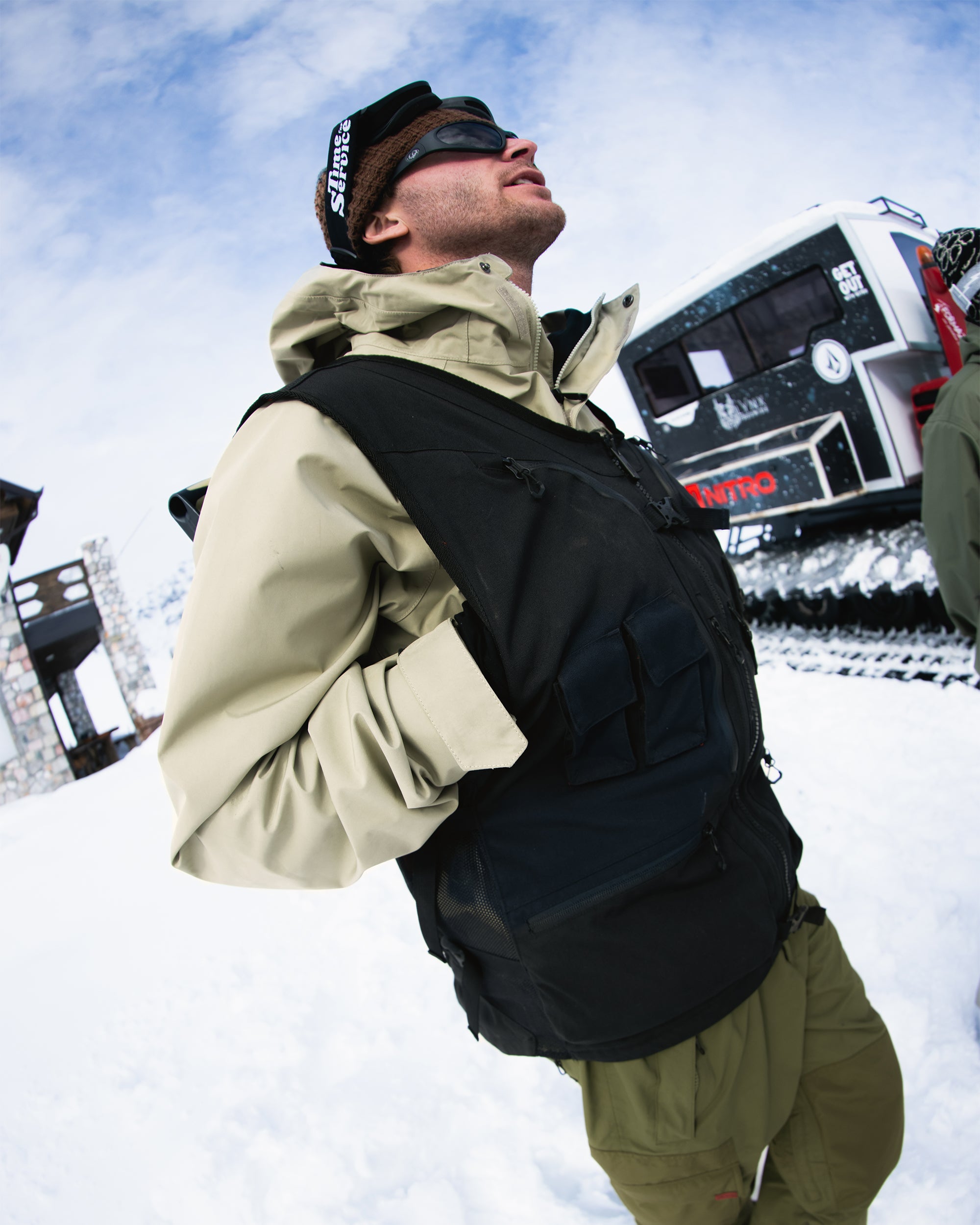 Iguchi Slack Vest - Black - Men - Volcom EU – Volcom Europe