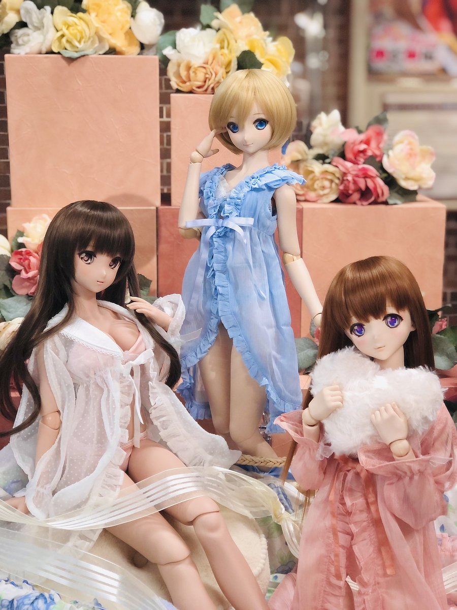 リラックスタイムに、甘くてキュートなランジェリーのご紹介です