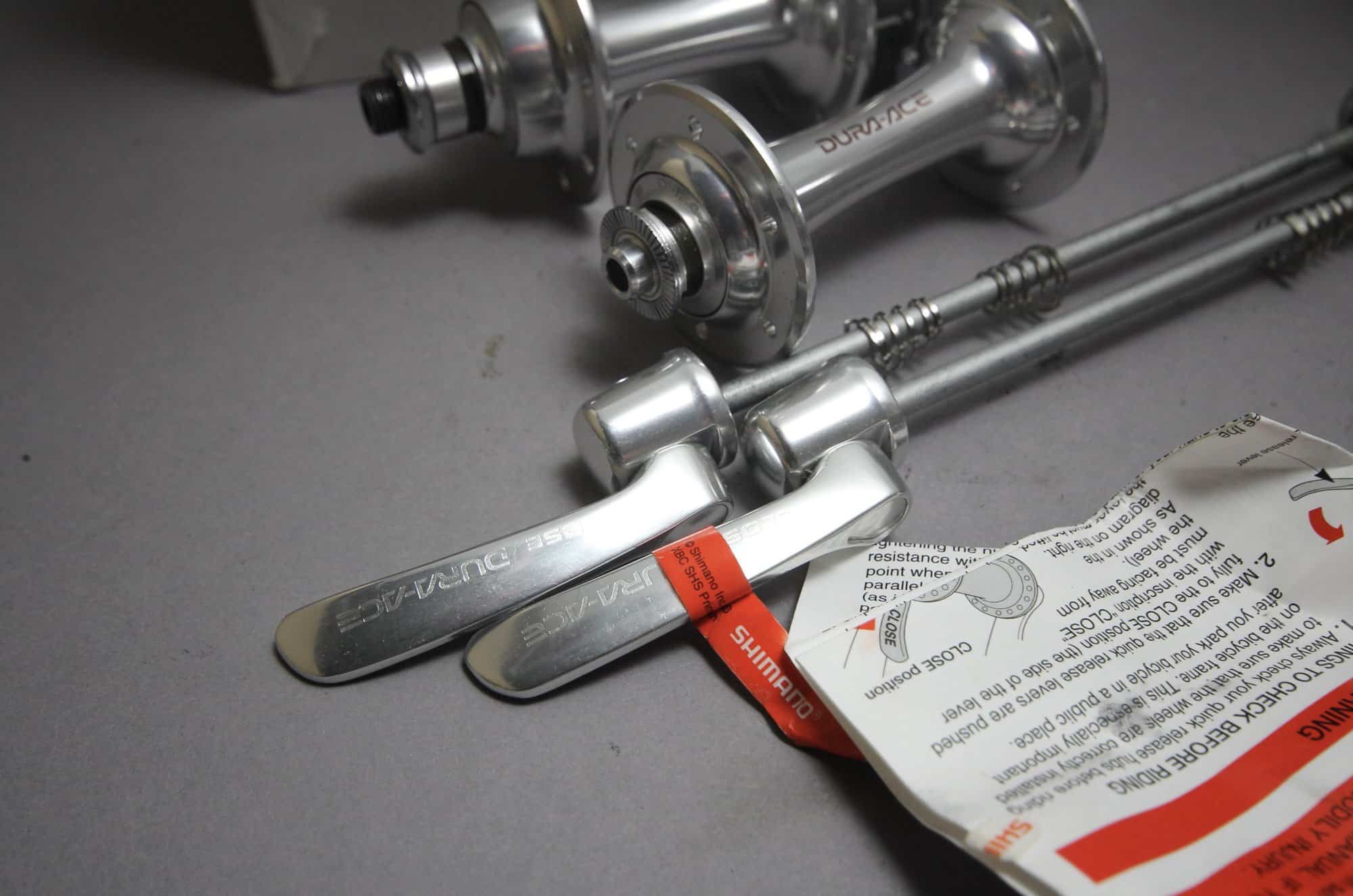 Shimano Dura Ace HB FH 7700 Hub Set / 12 & 16 H / 9 Sp / Titanium