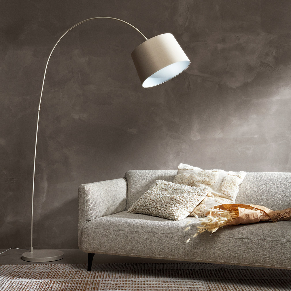 BoConcept Kuta Floor Lamp, Warm Grey | Vepsäläinen