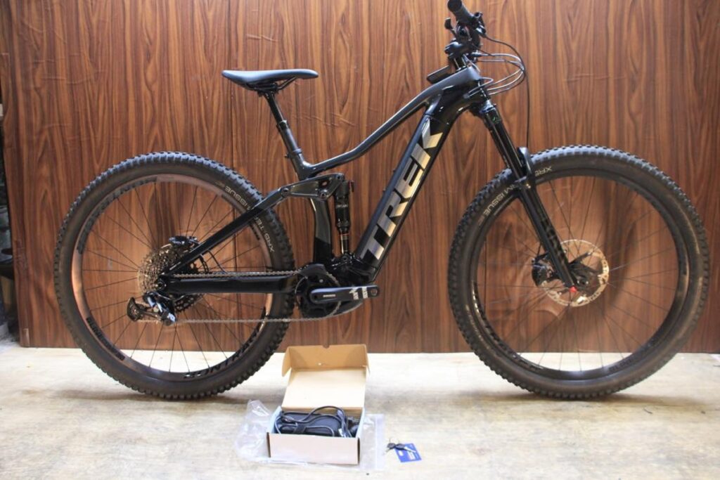 ボントレガー AEOLUS XXX6 DISC TLR シマノ 11/12s Bontrager Aeolus