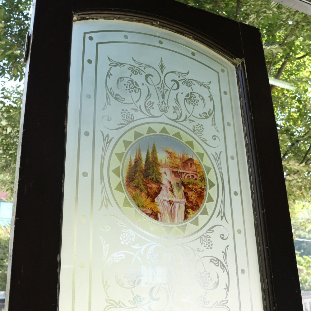 美しい絵画のようなガラスと優美な磨りガラスが魅力♪ アンティーク