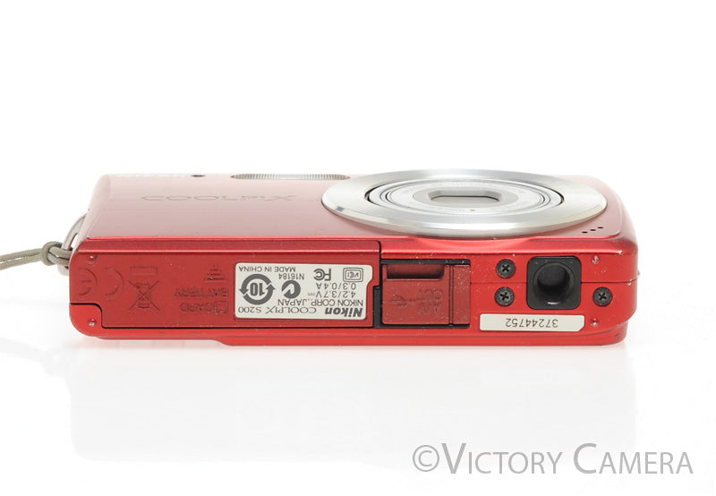 Nikon CoolPix S200 Red 7.1MP Digital Point & Shoot Camera [EXC]