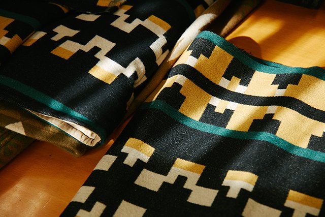 Jacquard Woven Blanket / ジャカード織りブランケット | Dissertation