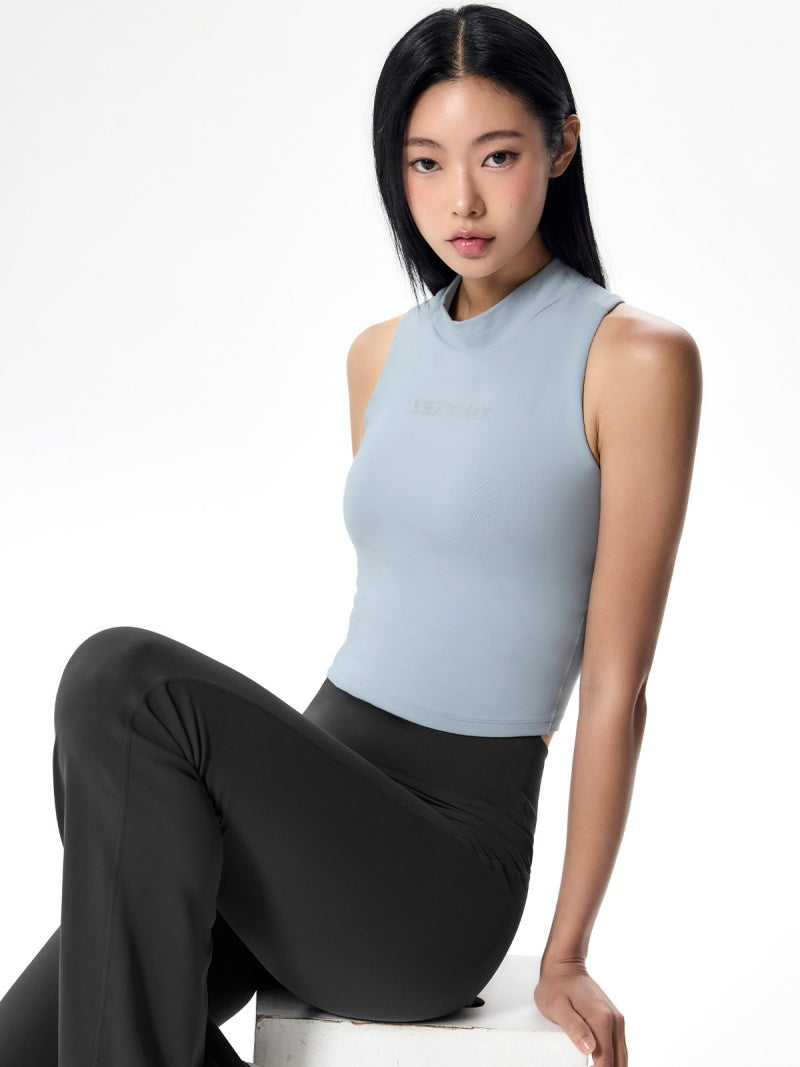 モックネック ロゴポイント クロップド丈 ブラトップ