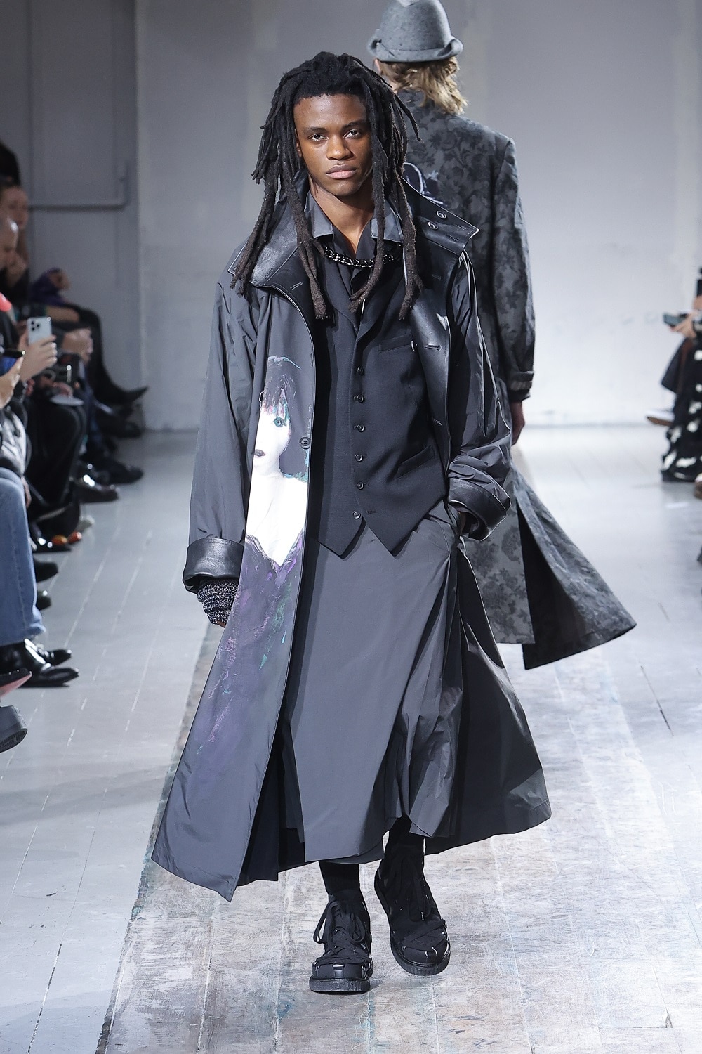 AUTUMN / WINTER 2024-25 | Yohji Yamamoto (ヨウジヤマモト) Official