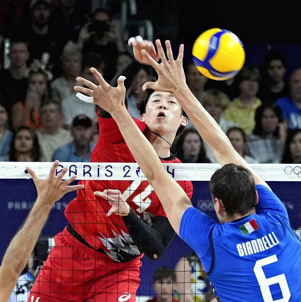 バレー男子日本が第2セットも奪う、石川祐希のサーブが決まる…準々