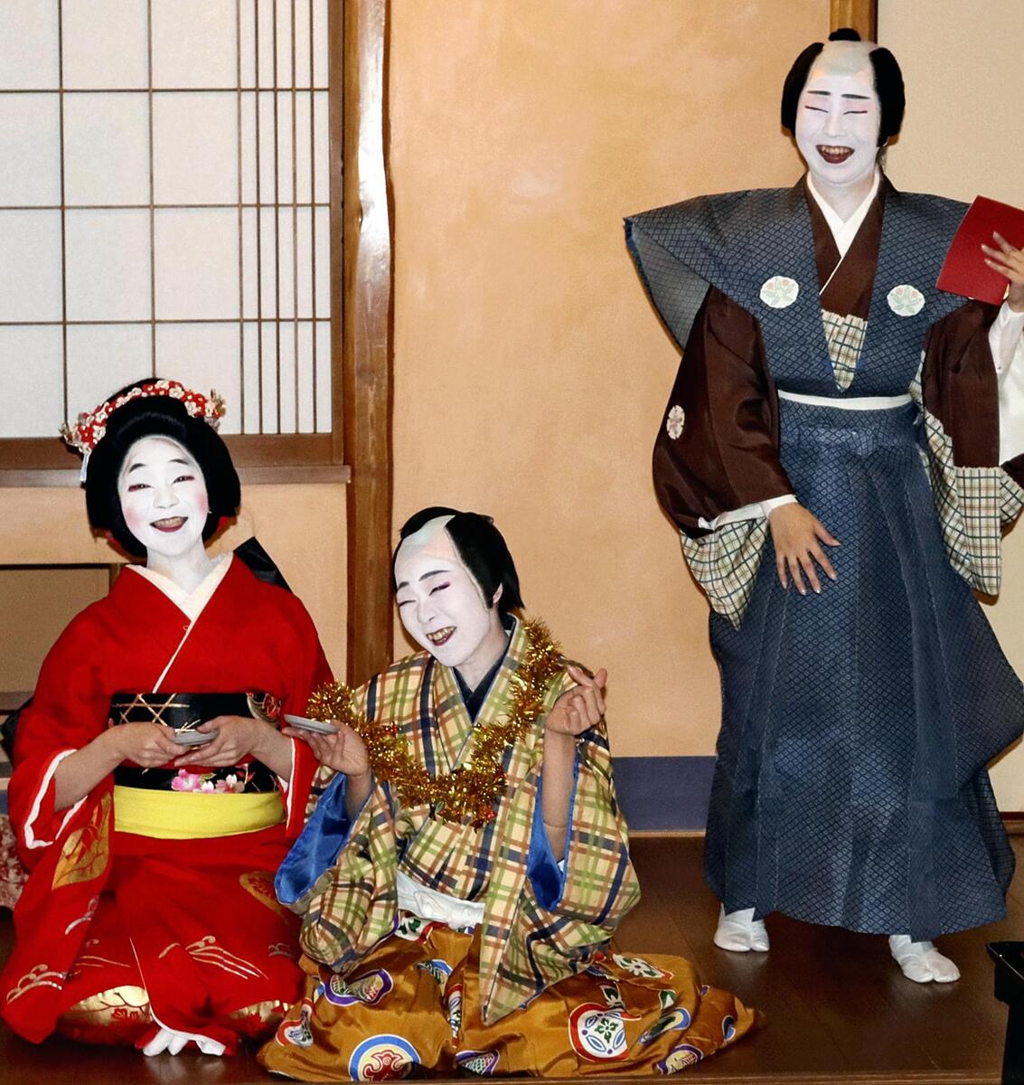 京都 花街 芸妓 お座敷 お化け : 読売新聞