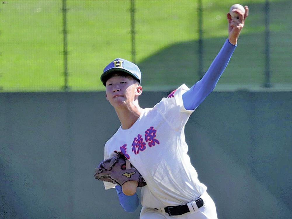 高校野球：花咲徳栄4年ぶりV…左腕額川が4回1安打の完璧救援